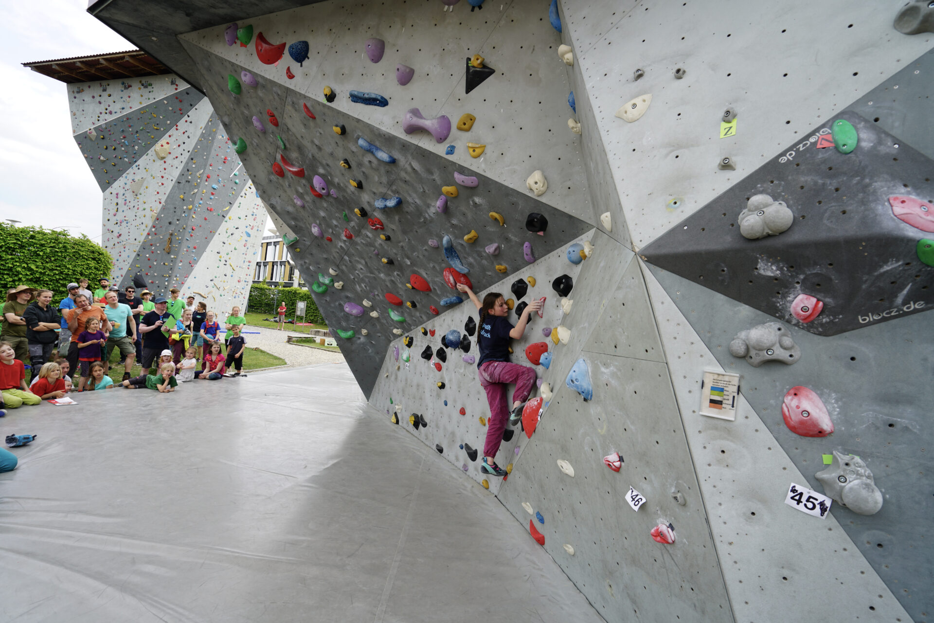 DAV Erlangen | Boulderzentrum | Stadtmeisterschaften 2022 | Foto: H. Bezold DAV Erlangen | Boulderzentrum | Stadtmeisterschaften 2022 | Foto: H. Bezold