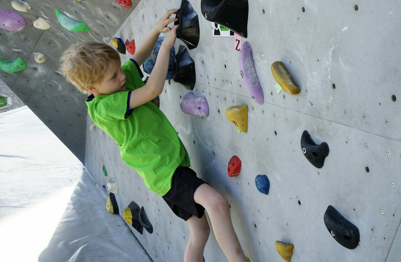 DAV Erlangen | Boulderzentrum | Stadtmeisterschaften 2022 | Foto: H. Bezold DAV Erlangen | Boulderzentrum | Stadtmeisterschaften 2022 | Foto: H. Bezold