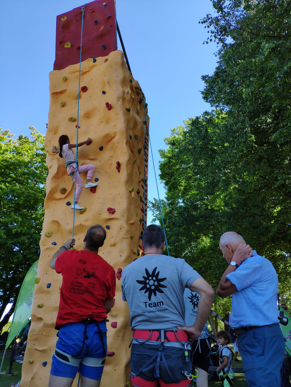 DAV Erlangen | Sportfest Regnitzwiesen | Kletterturm | Foto: K. Brock