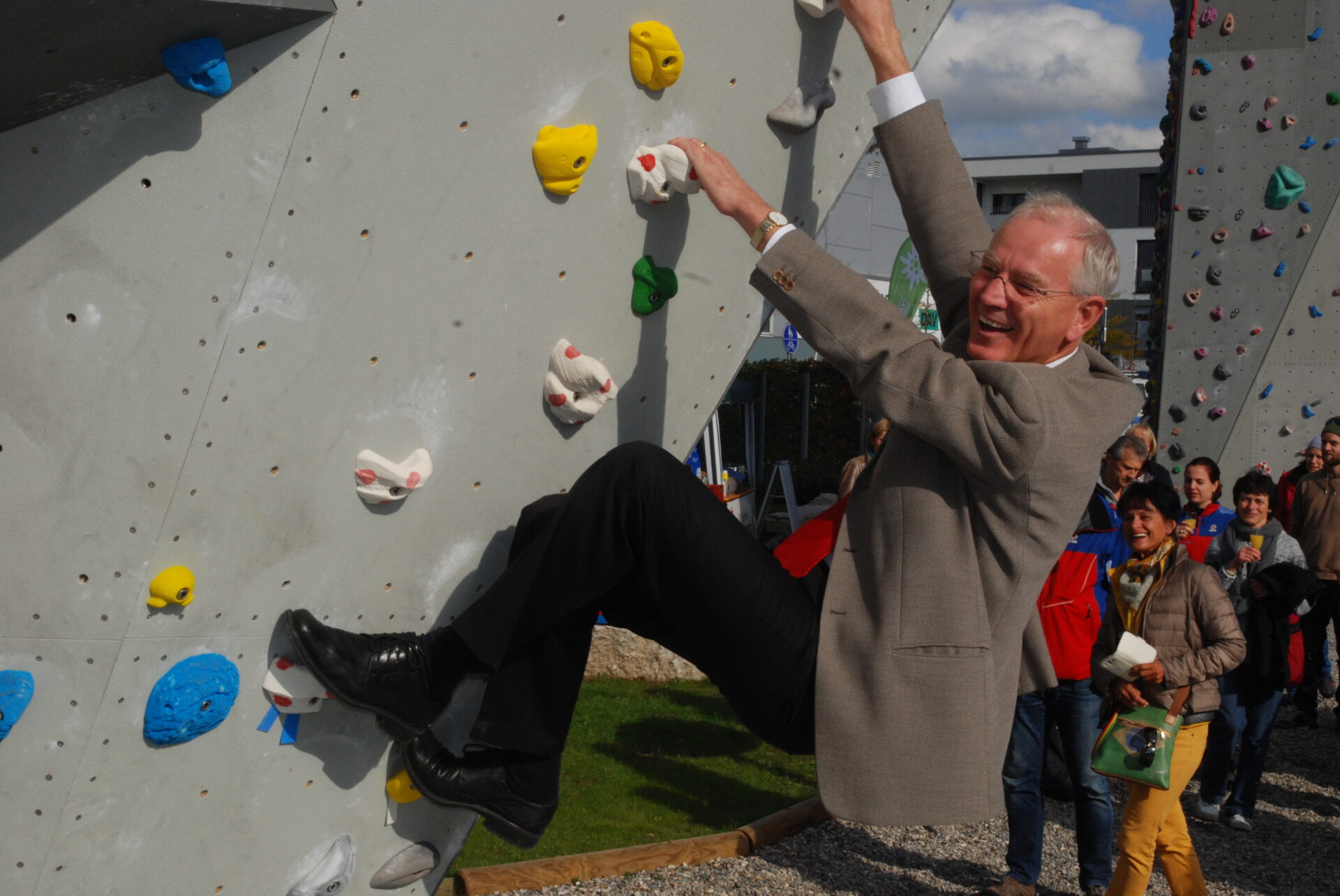 DAV Erlangen | DAV Boulderzentrum | Eröffnung Außenboulderanlage 2013 | Foto: M. Neumann DAV Erlangen | DAV Boulderzentrum | Eröffnung Außenboulderanlage 2013 | Foto: M. Neumann