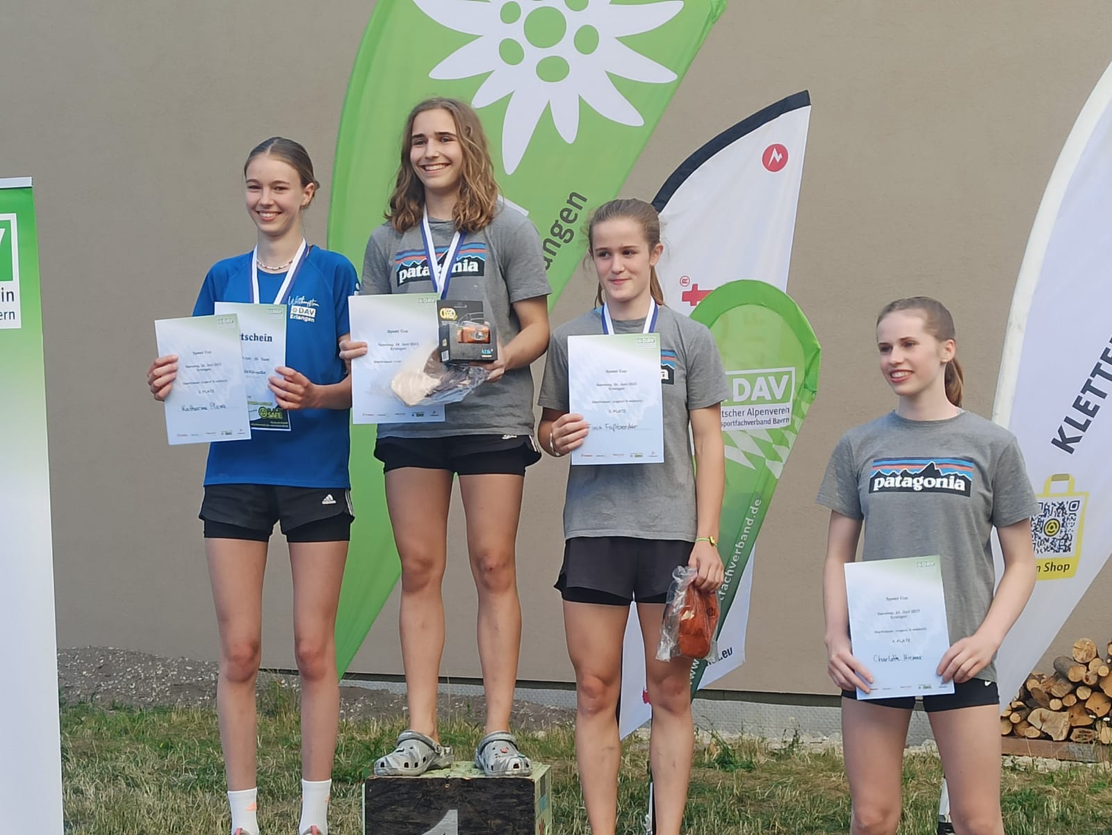 DAV Erlangen | Wettkampfklettern | Katharina Plewa | Lead- und Speedcup Erlangen 2023 | Foto: M. Krämer DAV Erlangen | Wettkampfklettern | Katharina Plewa | Lead- und Speedcup Erlangen 2023 | Foto: M. Krämer