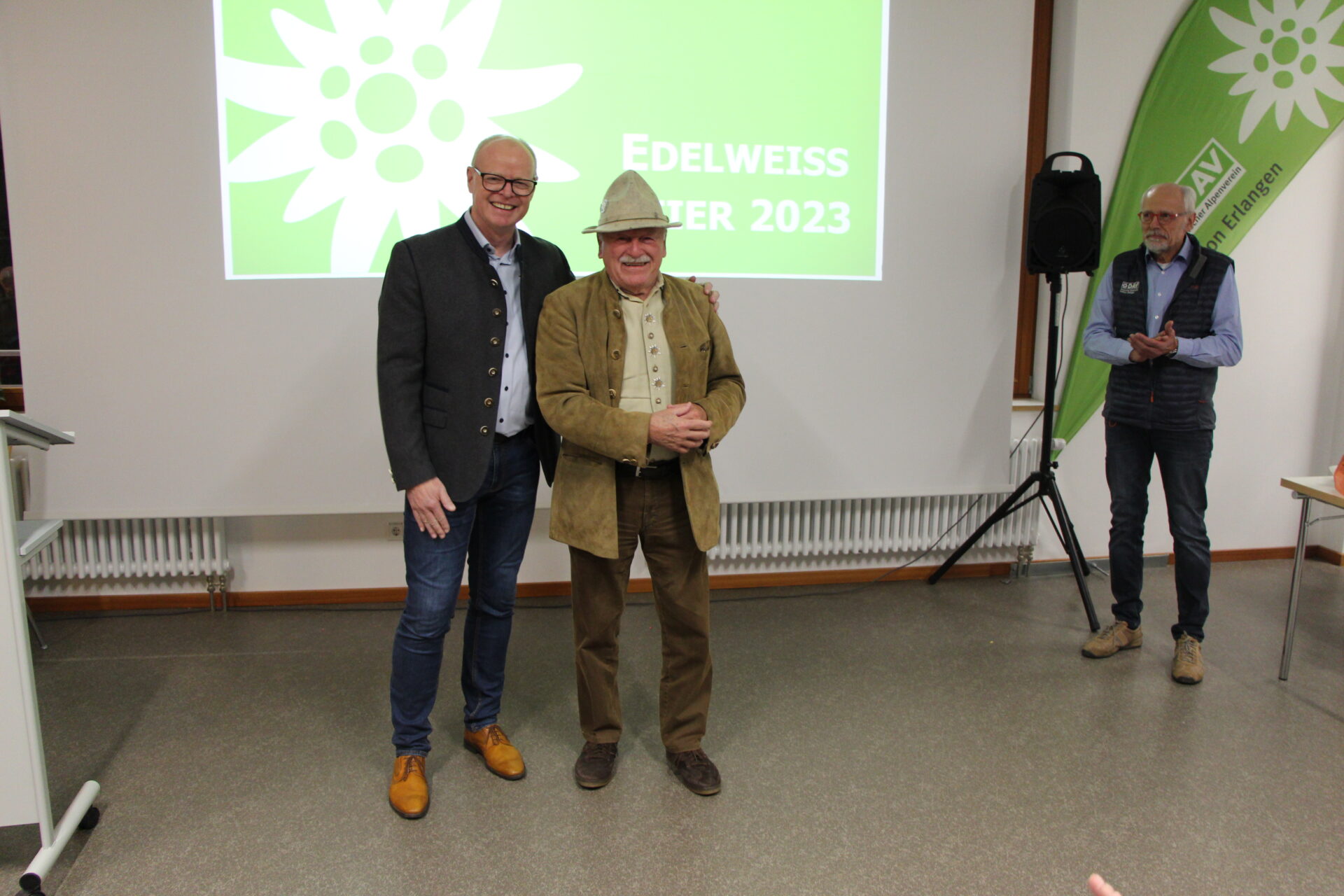 DAV Erlangen | Edelweißfeier 2023 | DAV Sparkassen Bergwelt | Mehrzweckraum | Foto: A. Ulrich DAV Erlangen | Edelweißfeier 2023 | DAV Sparkassen Bergwelt | Mehrzweckraum | Foto: A. Ulrich