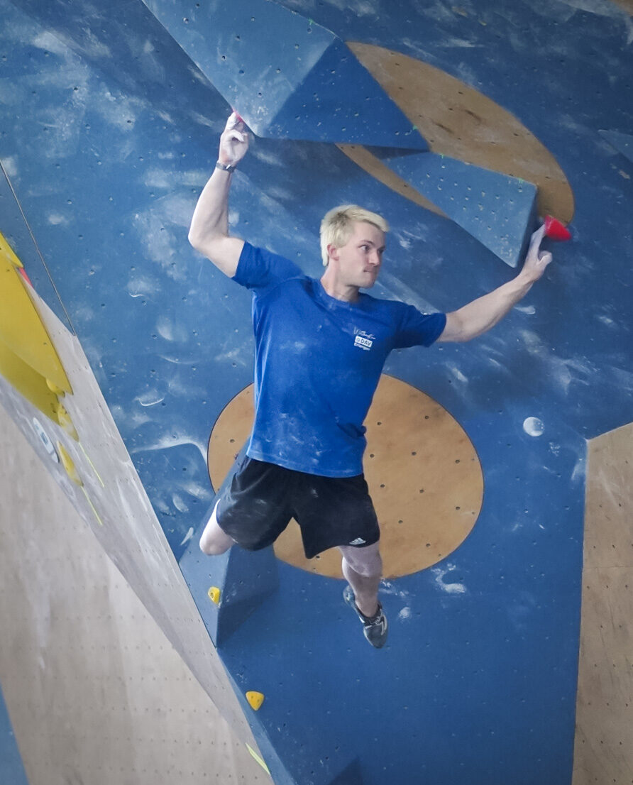 DAV Erlangen | Wettkampfklettern | Moritz Perwitzschki | Süddeutsche Meisterschaft Bouldern Erwachsene 2024 Waiblingen | Foto: sam.ms_photography