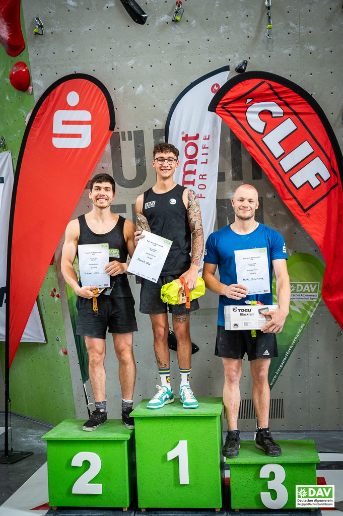 DAV Erlangen | Wettkampfklettern | Moritz Perwitzschky | Süddt. Meisterschaft Lead Neu-Ulm 2024 | Foto: M. Kroha DAV Erlangen | Wettkampfklettern | Moritz Perwitzschky | Süddt. Meisterschaft Lead Neu-Ulm 2024 | Foto: M. Kroha