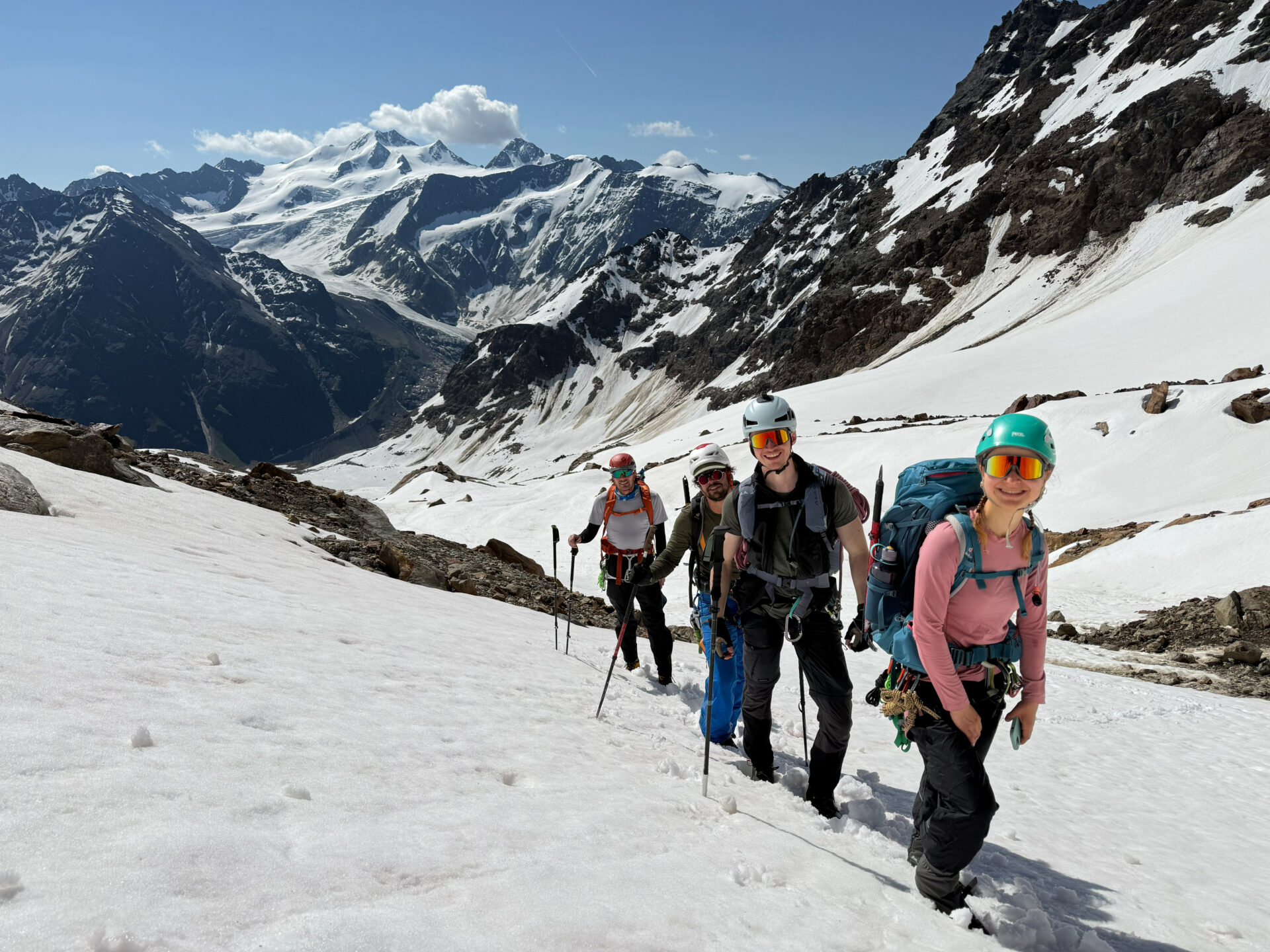 Die Laune war fast immer gut beim Grundkurs Hochtouren 2026. Foto: David Münch