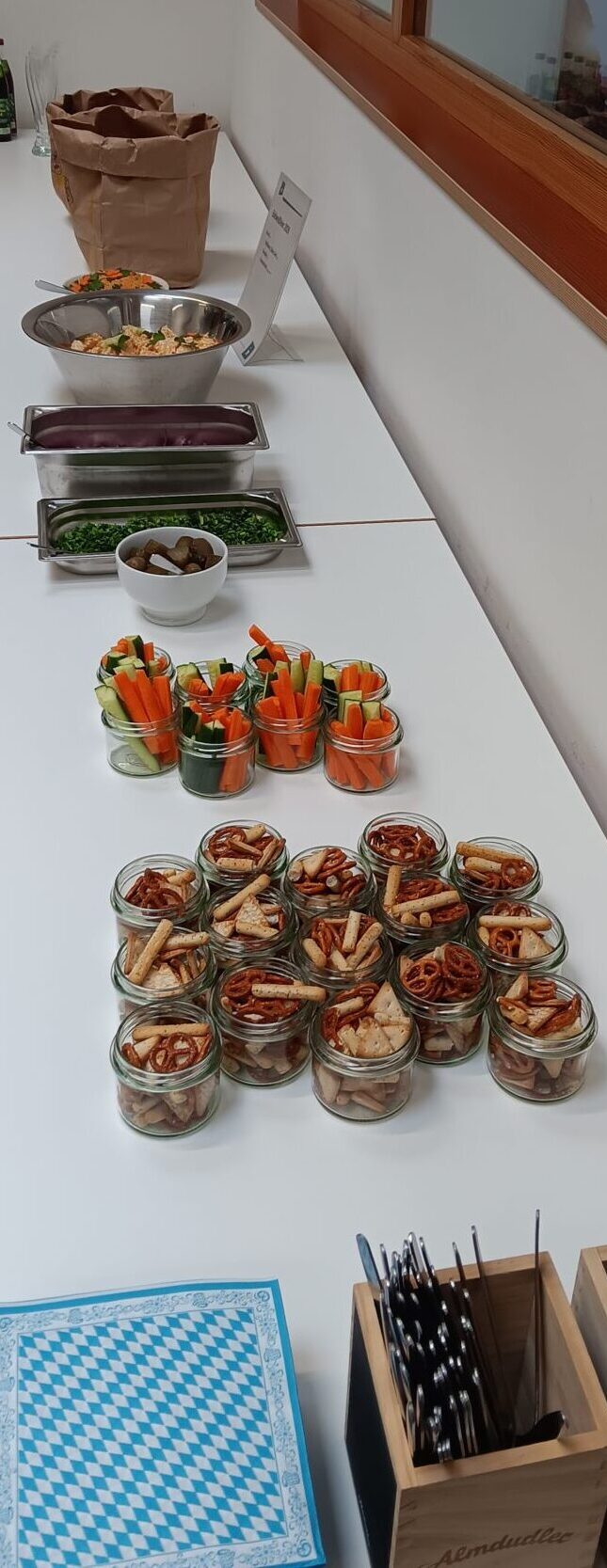 Weißwurst, Gerupfter, Linsenaufstrich – die Verpflegung kam super an! Foto: André Ulrich Weißwurst, Gerupfter, Linsenaufstrich - die Verpflegung kam super an! Foto: André Ulrich