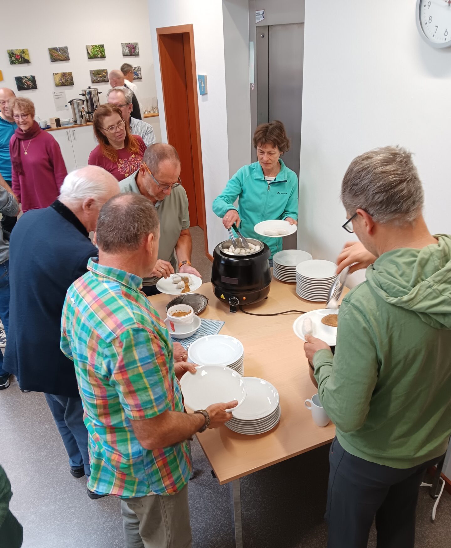 Weißwurst, Gerupfter, Linsenaufstrich – die Verpflegung kam super an! Foto: André Ulrich Weißwurst, Gerupfter, Linsenaufstrich - die Verpflegung kam super an! Foto: André Ulrich